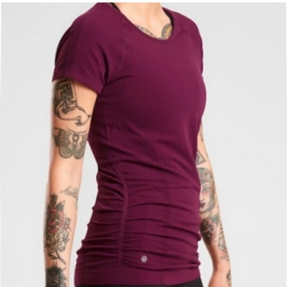Athleta Speedlight Chilled Sangria Seamless Tee - Picture 14 of 14